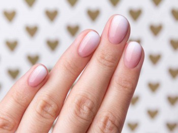 Wat zijn babyboom nagels (French ombre / fade)?