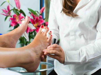 Kun je bij de nagelstudio terecht voor een pedicurebehandeling?