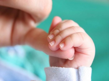 Nagels van jouw baby knippen, hoe en wanneer doe je dat?