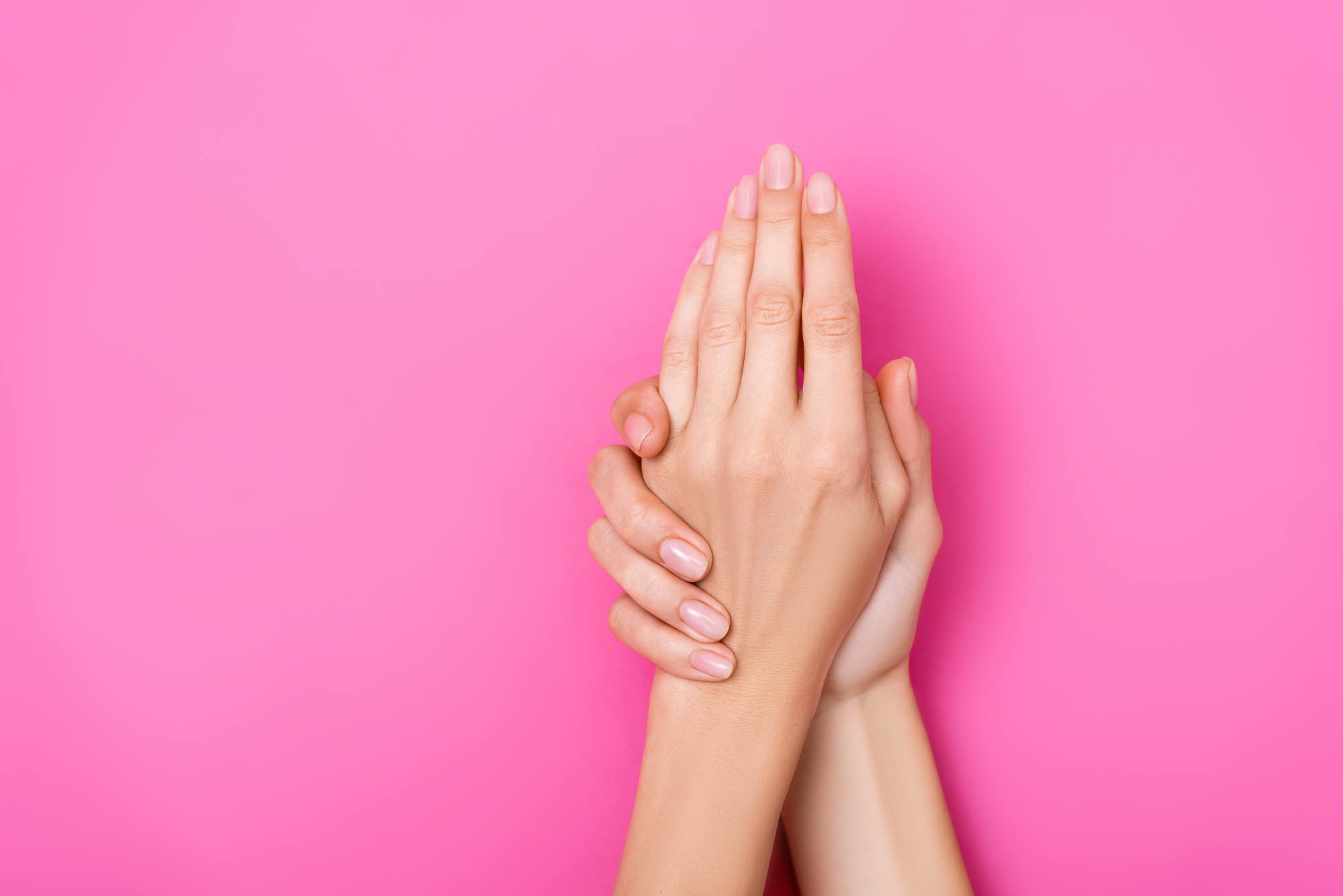 nagels verzorgen roze